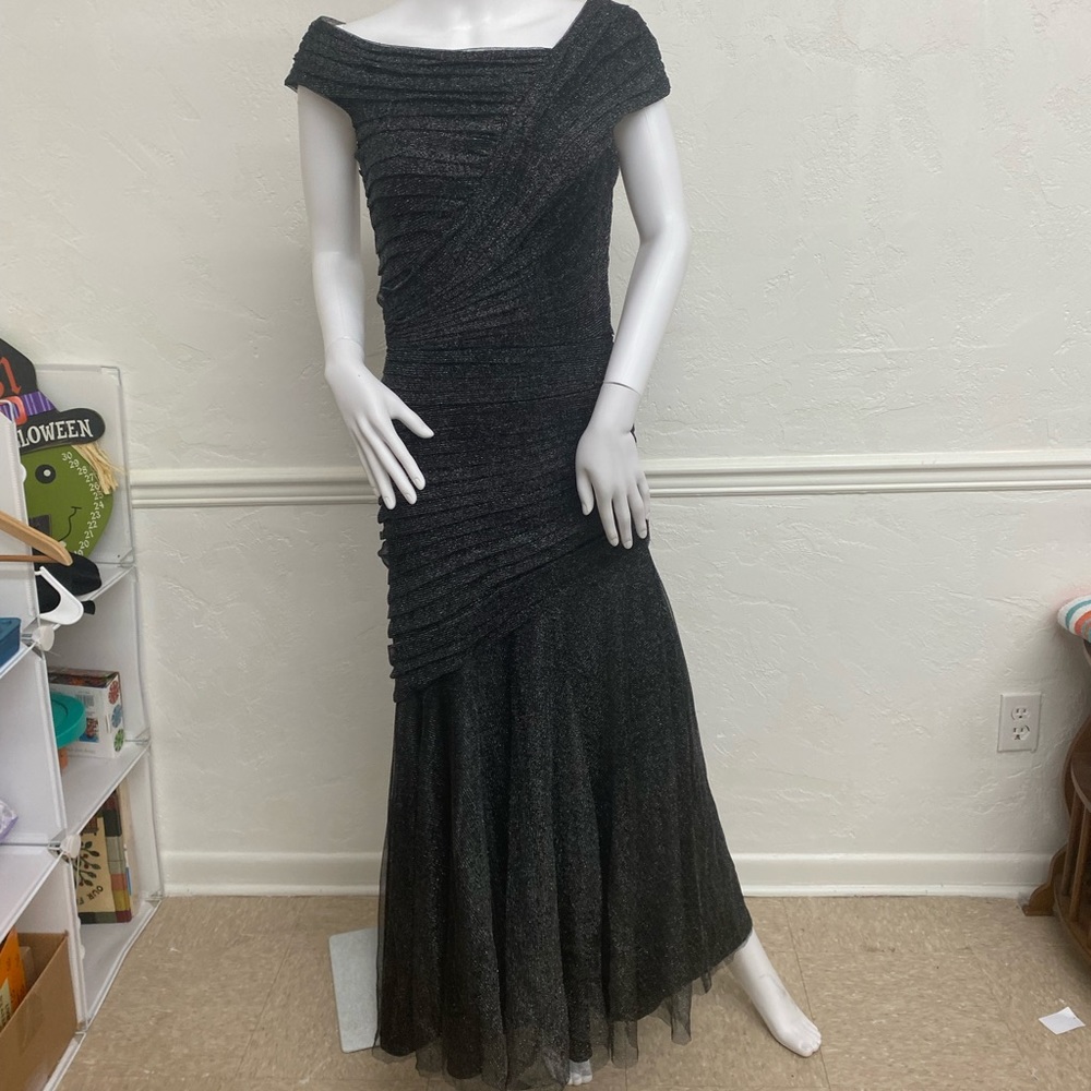Tadashi Shoji silver mermaid off the shoulder gown size 6